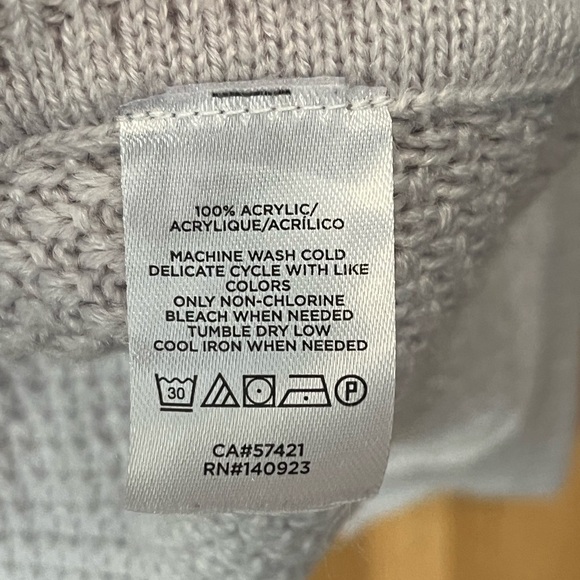 Loft Poncho Sweater - One size Fits All - Picture 3 of 13